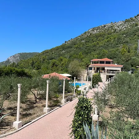 Pax Maris Villa