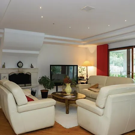 Βίλα Pax Maris *